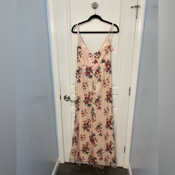 Tall Chi Chi London maxi dress. Brand new without tags - Picture 2 of 2